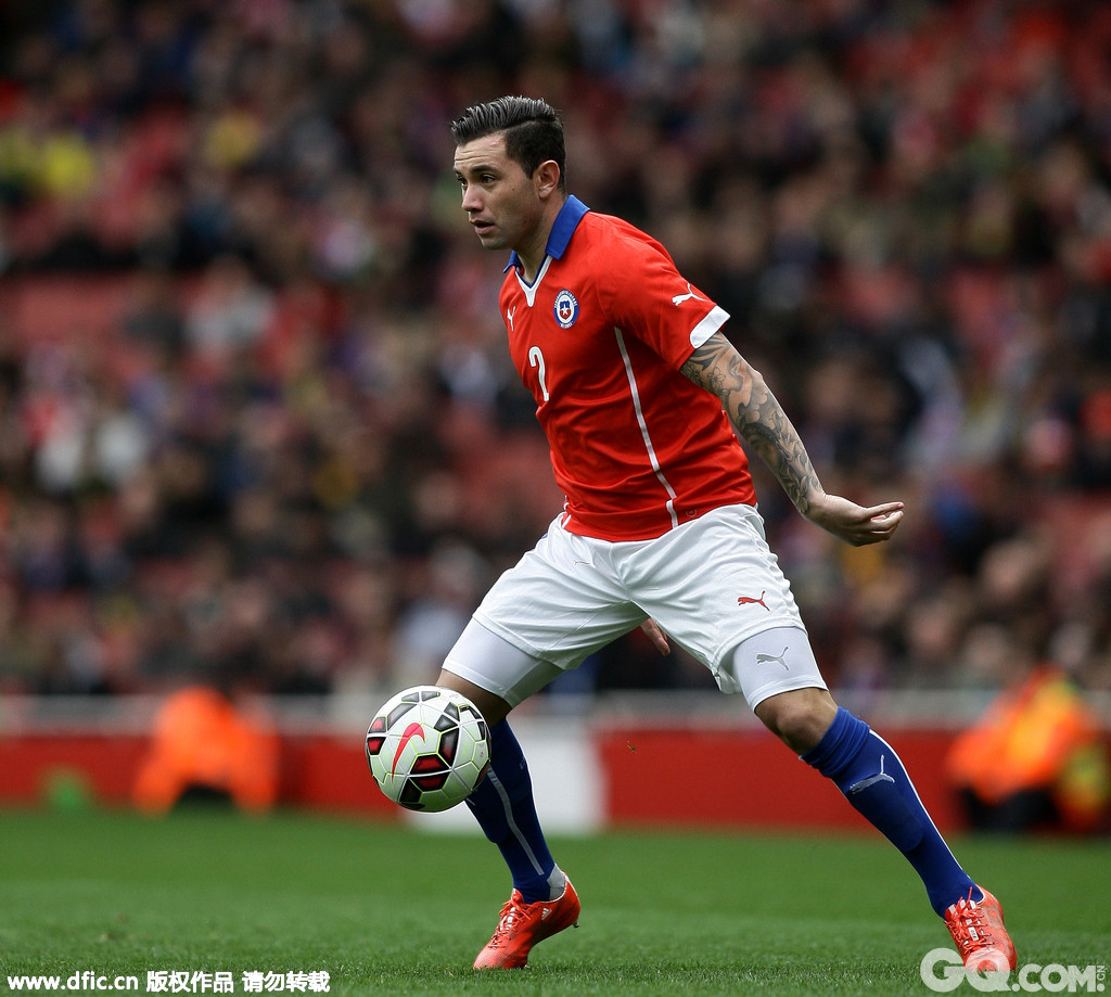 开云足球直播-包含智利横扫墨西哥,阿尔巴高光表现的词条