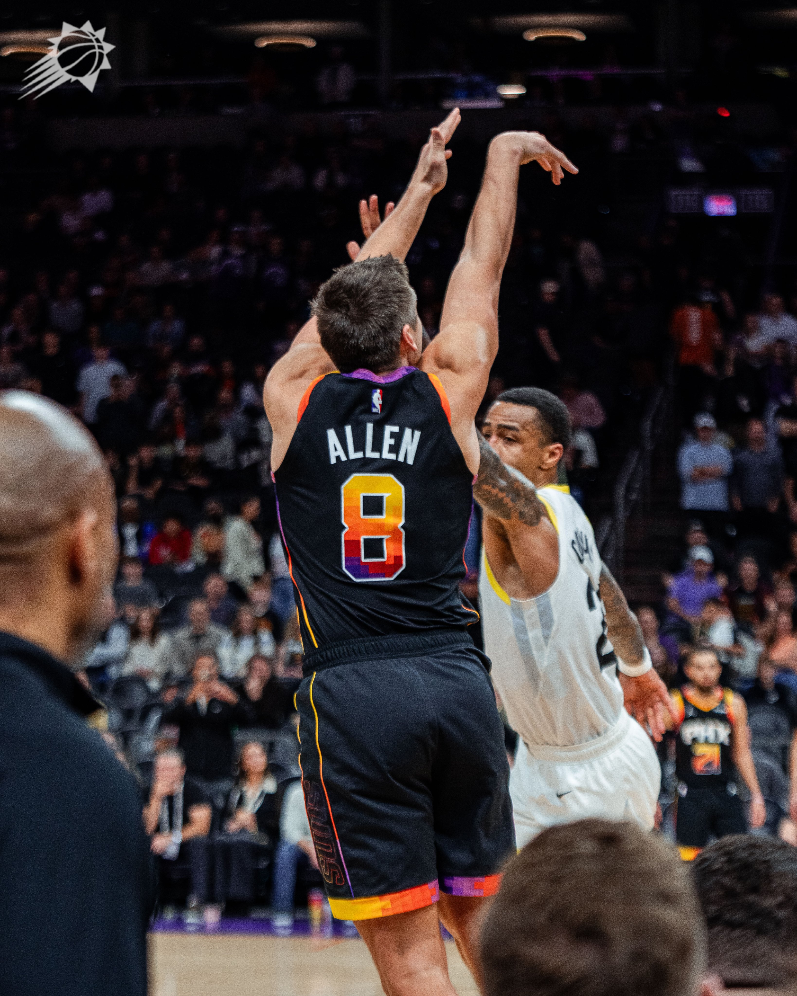 奇才横扫意大利男篮,布克绝境逆转 奇才横扫意大利男篮,布克绝境逆转