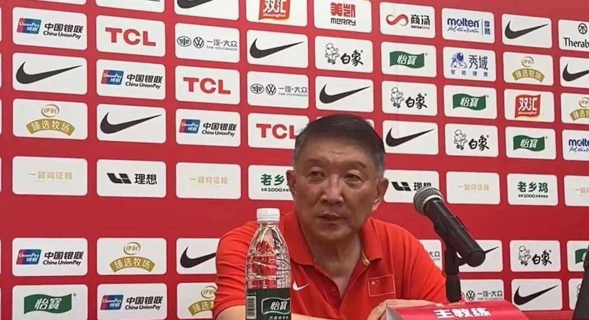 开云体育入口-鲁能客场惨遭淘汰,教练态度转变引发议论