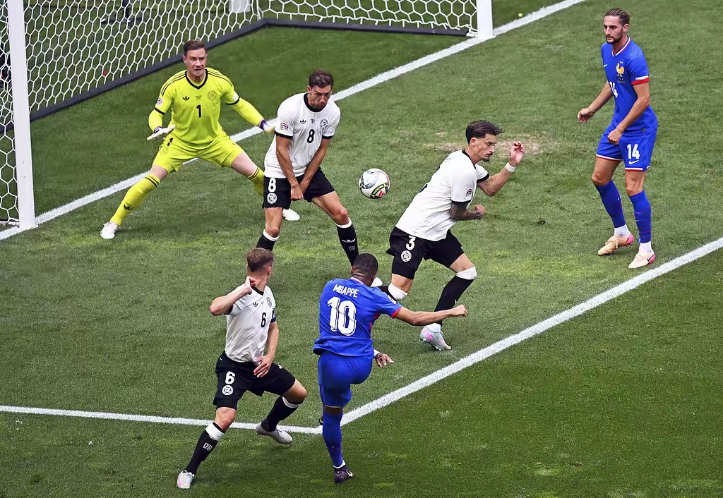 踢进欧锦赛决赛,欧洲杯备战精神饱满的简单介绍 踢进欧锦赛决赛,欧洲杯备战精神饱满的简单介绍