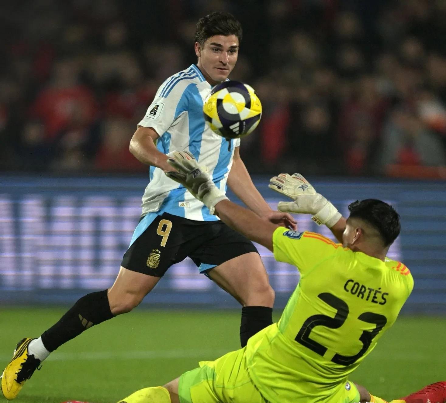 开云足球直播-智利绝杀拜仁,阿圭罗刷新纪录的简单介绍