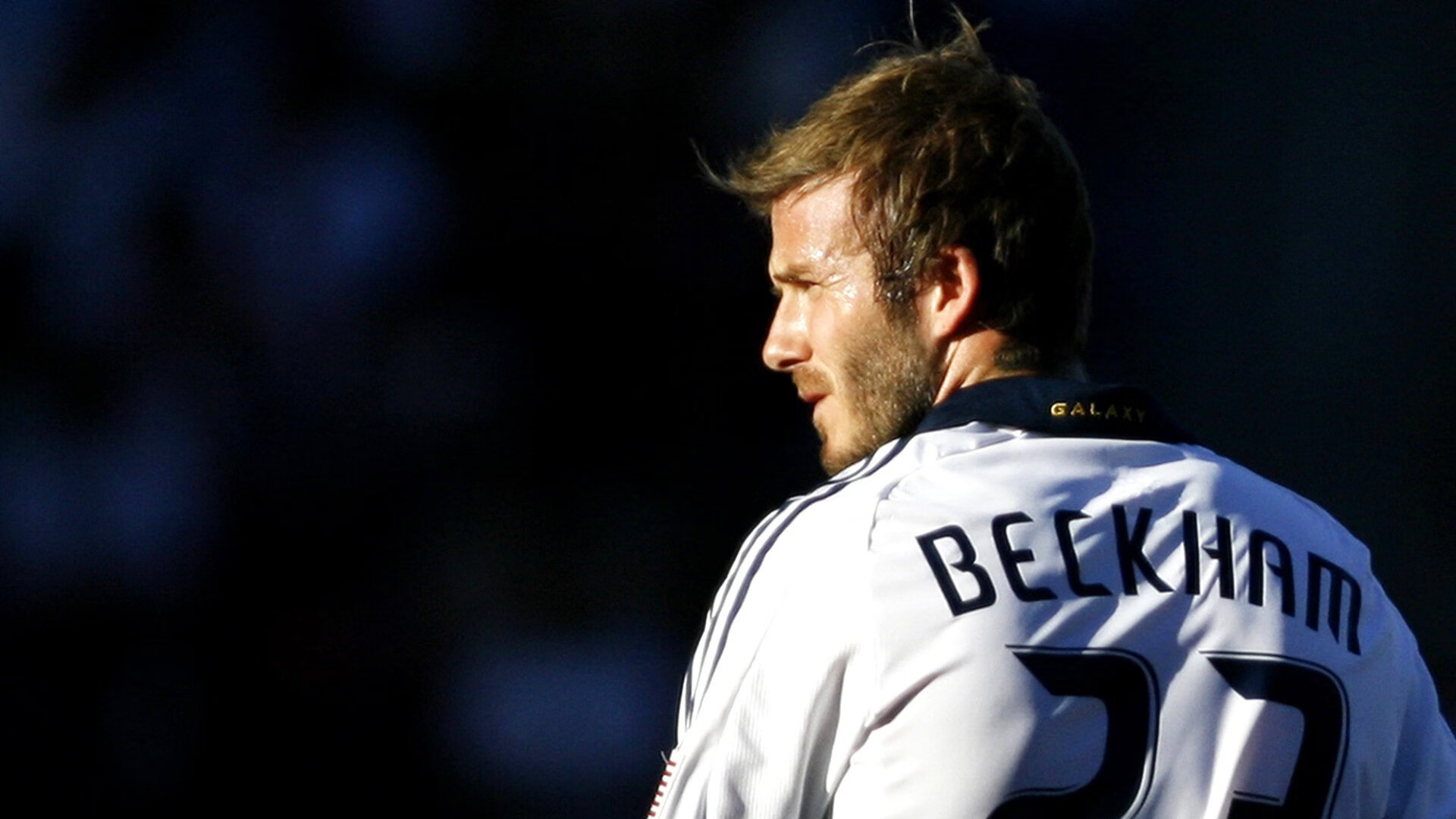 格纳布里一剑封喉,当里昂的坚韧遇上利物浦的狂潮,他定义了关键时刻